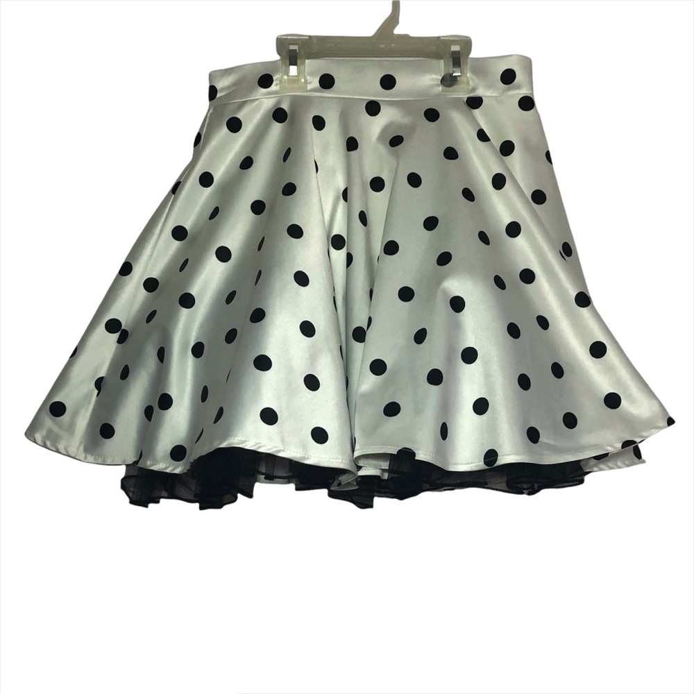 Adorable short polka dot tulle lined skirt size 3